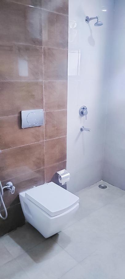 Hotel Classic-hazrat Nizamuddin Railway Station